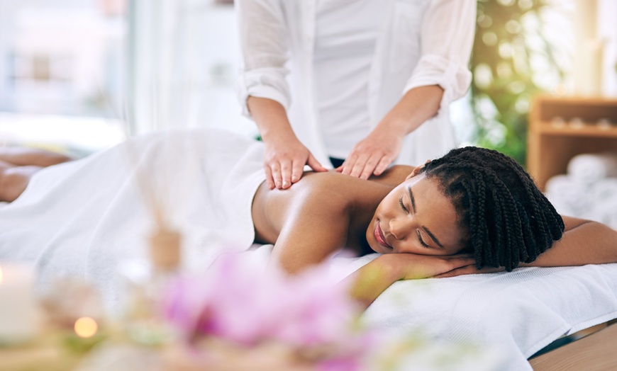 Thai massage therapy is not your common massage - below's what to expect during this extreme technique Thai massage therapy is not your common massage - below's what to expect during this extreme technique
